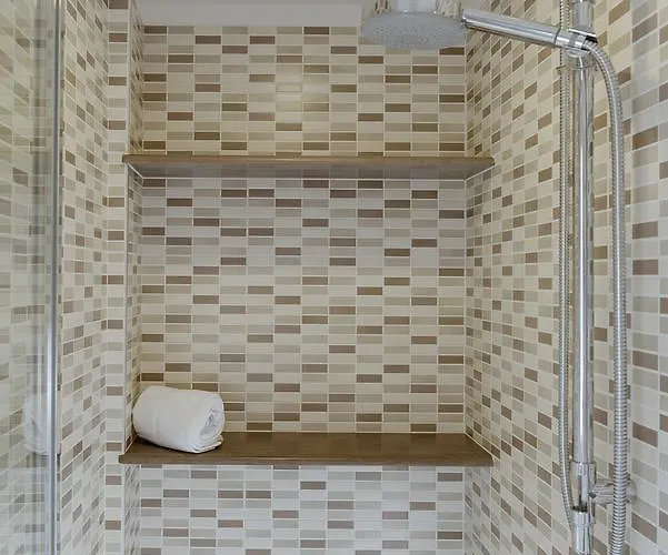 A Due Passi Dal Centro