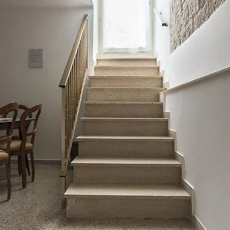 A Due Passi Dal Centro فندق مبيت وإفطار 3*